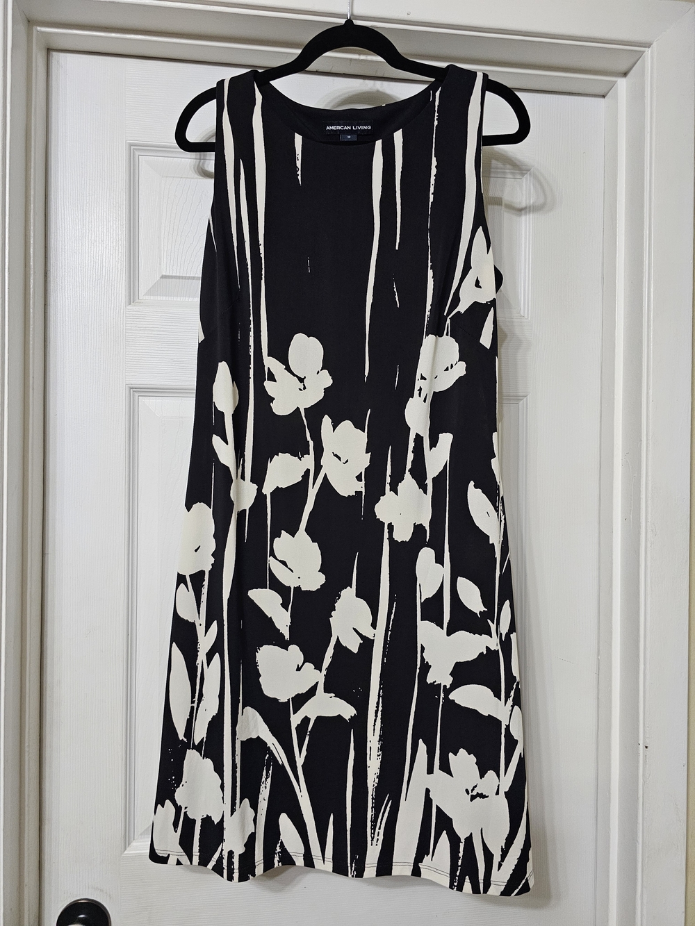 American Living Black & White Floral Sleeveless Shift Dress